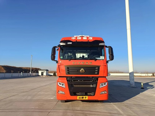 汕德卡G7S牵引车